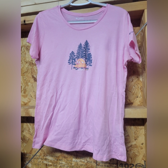 Columbia Pink Tee with Camping Graphic Ladies Size Large‎ - Picture 1 of 5